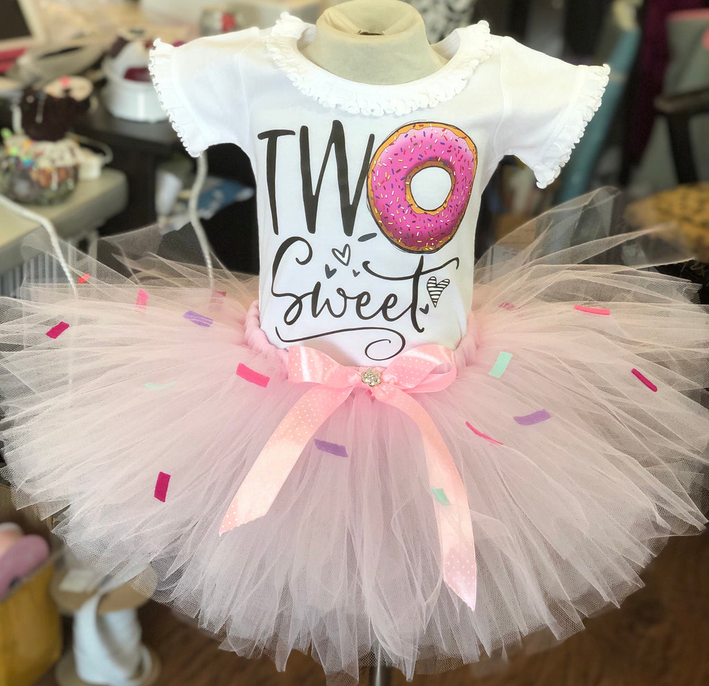 Sweet theme birthday outfit, Two Sweet tutu, Donut theme birthday outfit, Sweet Donut shirt 3T / Tutu Only