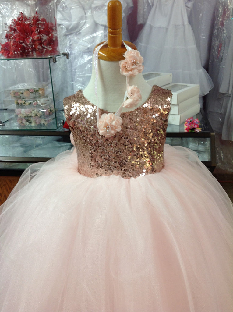 Rose Gold and Blush Flower Girl Dress,Rose Gold Sequin Tulle Bridesmaid Wedding Flower Girl Birthday Pageant Recital Blush dress 12-18 months / Knee Rose Gold and Blush Flower Girl Dress,Rose Gold Sequin Tulle Bridesmaid Wedding Flower Girl Birthday Pageant Recital Blush dress 12-18 months / Knee