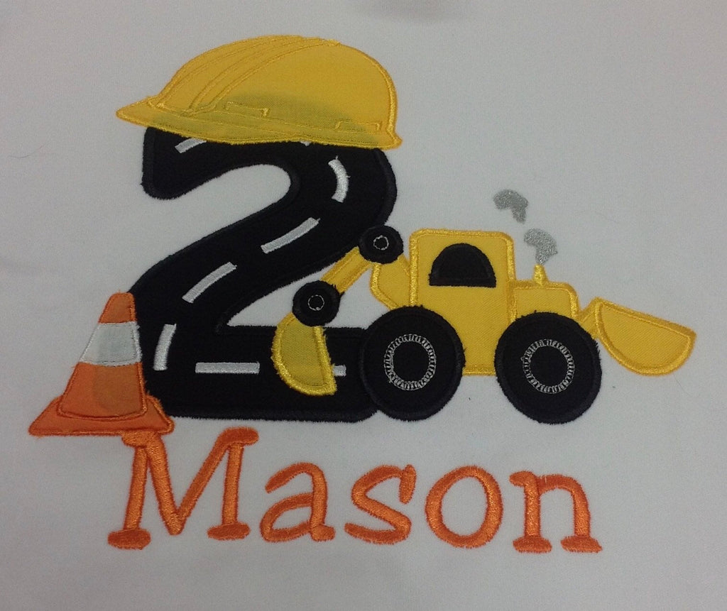 Camisa de cumpleaños de construcción, camiseta bordada con apliques inspirados en la construcción, camisa de construcción con monograma personalizada